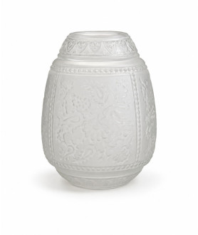 200mm Base Embossed oil lamp shade