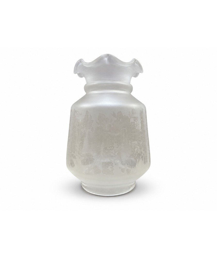 115mm Base Frilled and Floral Oil Lamp Shade 115mm Base Frilled and Floral Oil Lamp Shade
