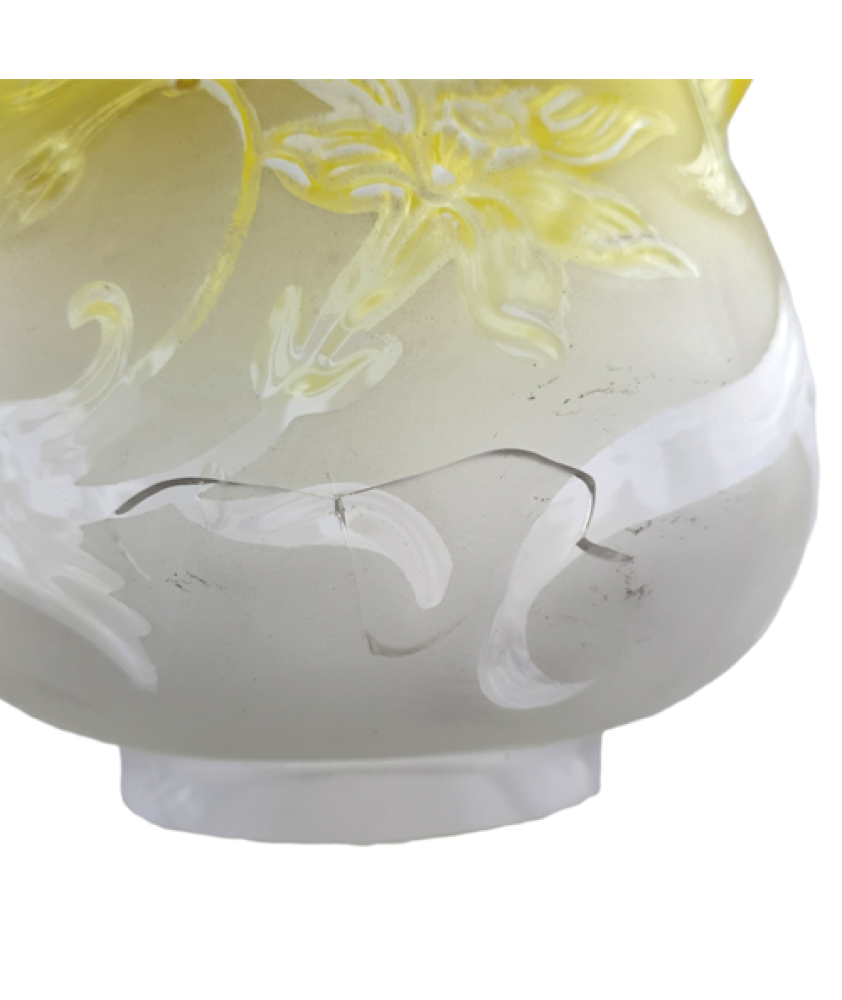Yellow to clear Oil Lamp Shade with 75mm Base (Cracked)