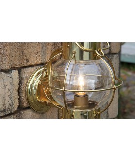 7" Bracket Globe Lamp